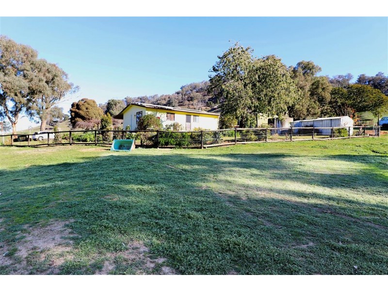 “Creekview” 1059 Grahamstown Road, Adelong NSW 2729