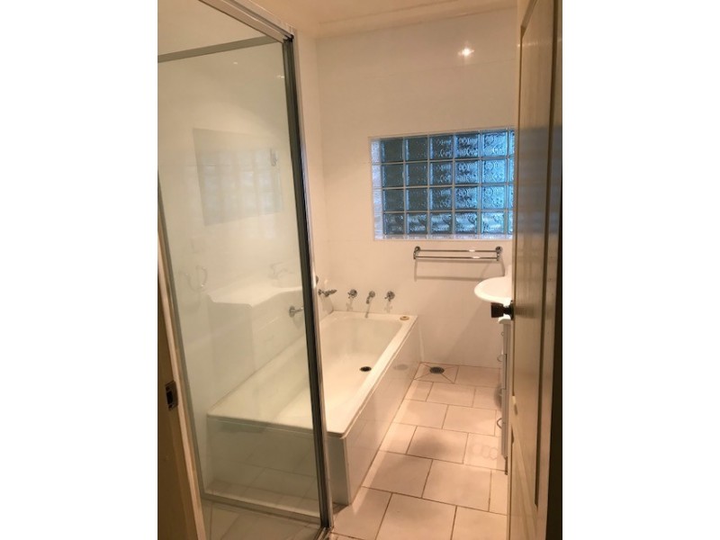 138 Simpson Street, Tumut NSW 2720