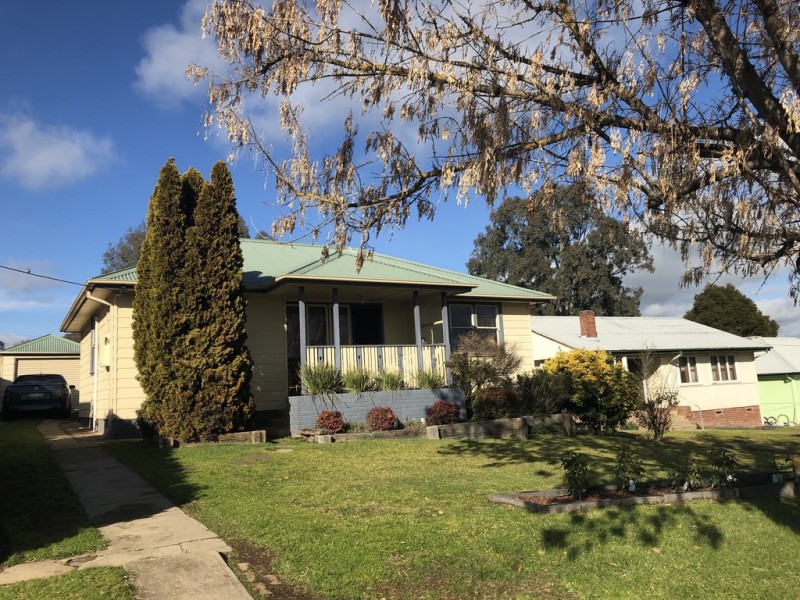 14 Tumut Street, Tumut NSW 2720