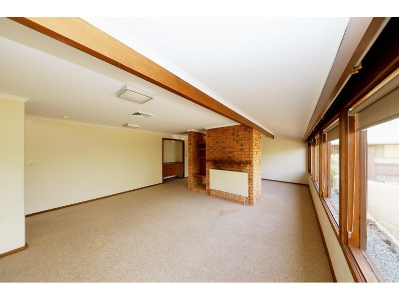 13 Bundara Crescent, Tumut NSW 2720