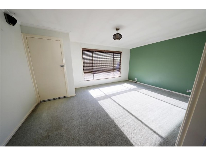 6 Carramar Crescent, Tumut NSW 2720