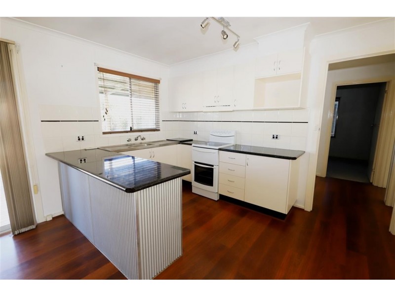 6 Carramar Crescent, Tumut NSW 2720