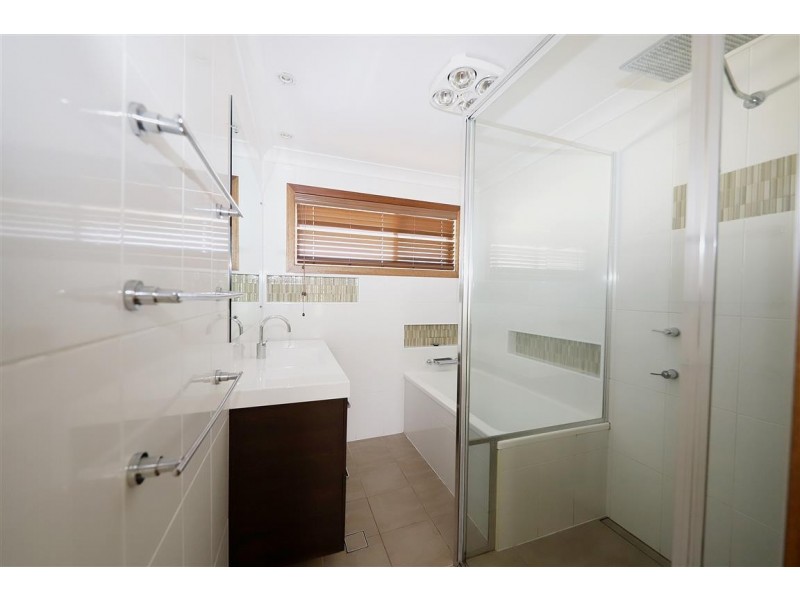 6 Carramar Crescent, Tumut NSW 2720