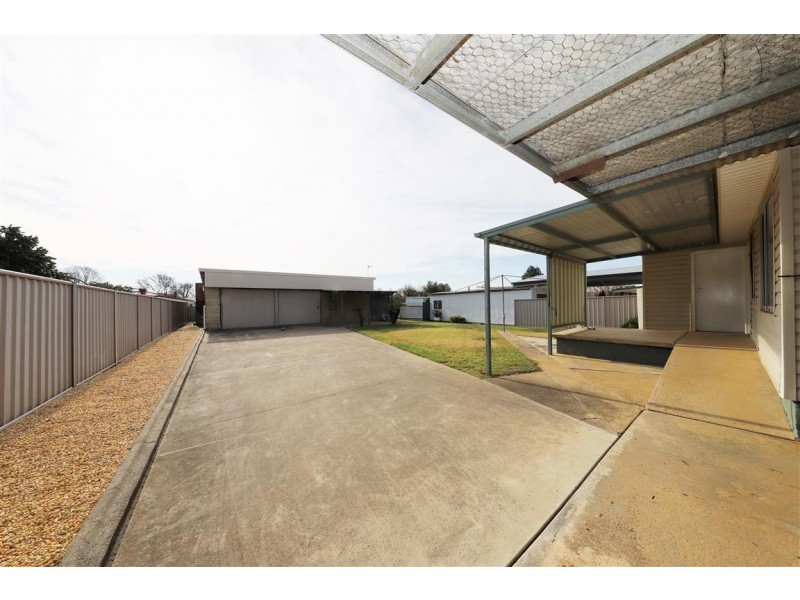 29 Forest Street, Tumut NSW 2720