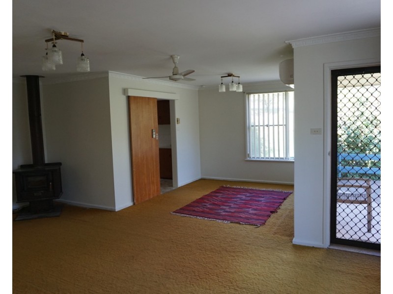 217 Wynyard Street, Tumut NSW 2720