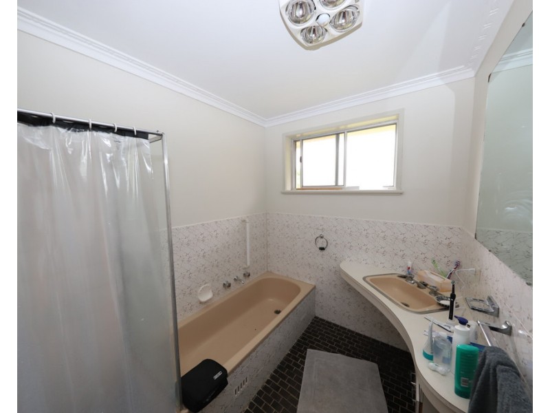 217 Wynyard Street, Tumut NSW 2720