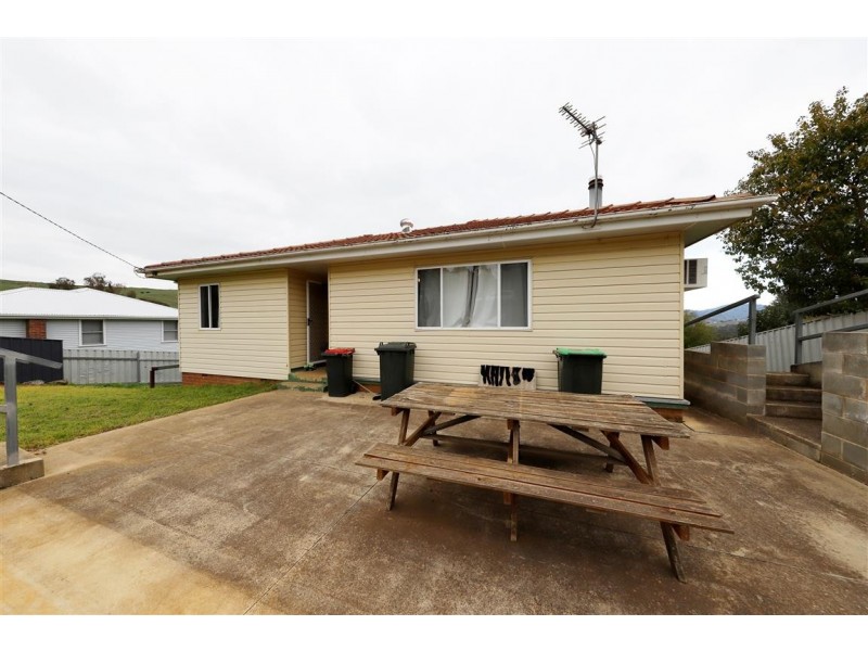 27 Virgil Street, Gundagai NSW 2722
