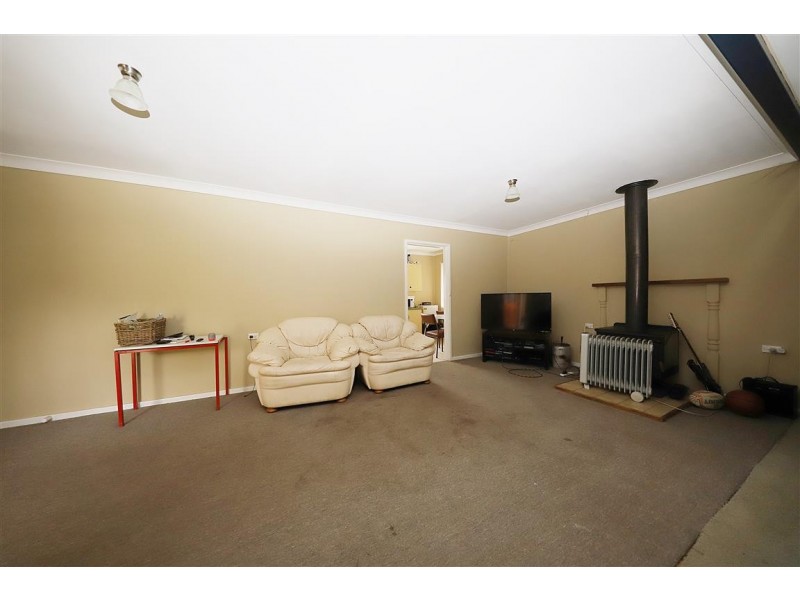 27 Virgil Street, Gundagai NSW 2722