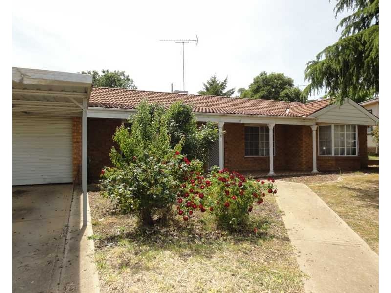 141 Hanley Street, Gundagai NSW 2722