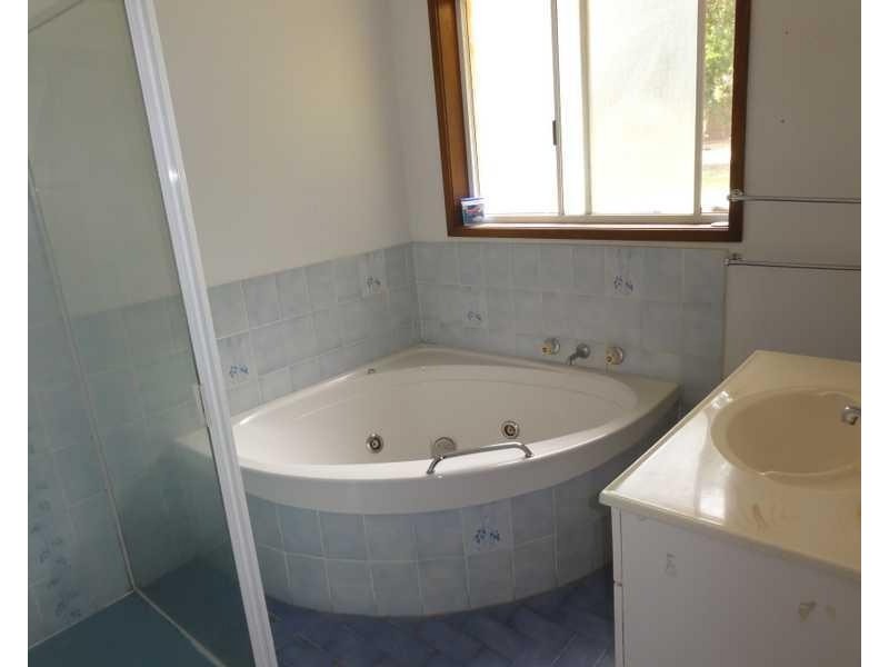 141 Hanley Street, Gundagai NSW 2722