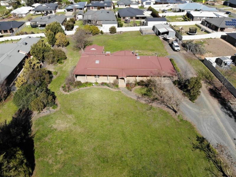 60 Currawong Road, Tumut NSW 2720