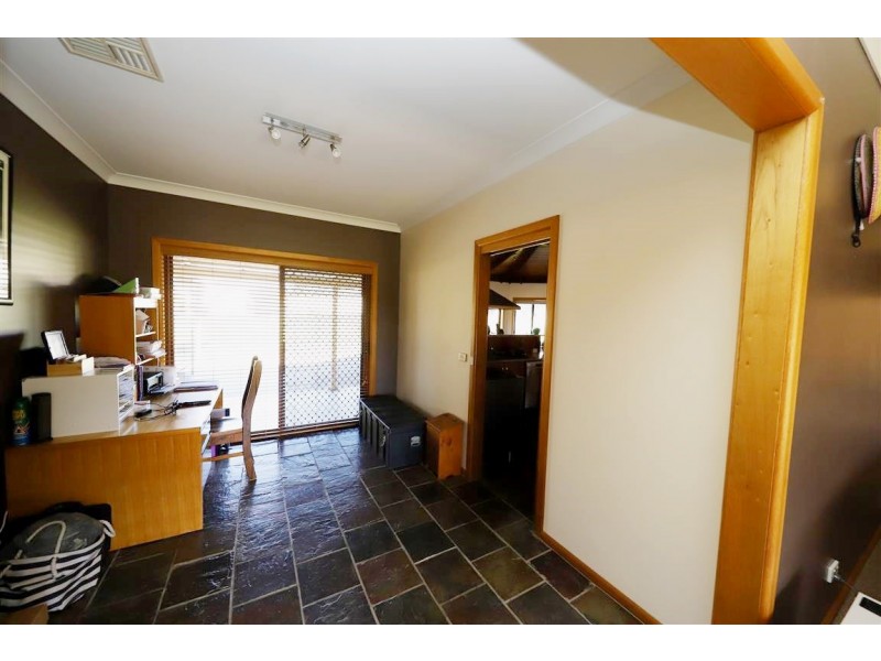 60 Currawong Road, Tumut NSW 2720
