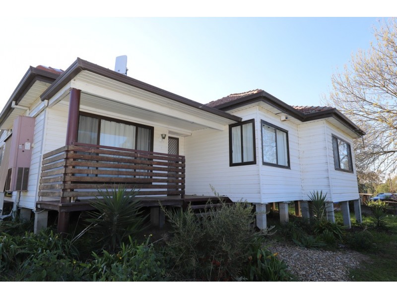 7 Dodd Street, Gundagai NSW 2722