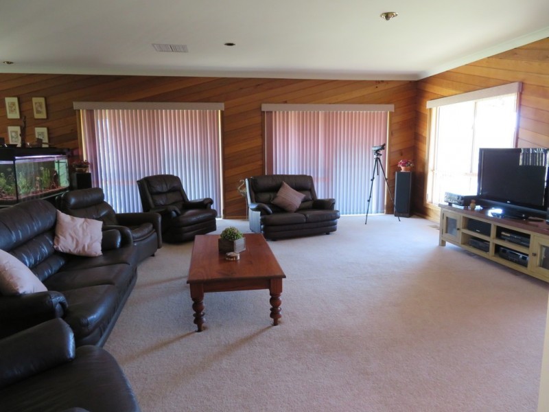 45 Mount Street, Gundagai NSW 2722