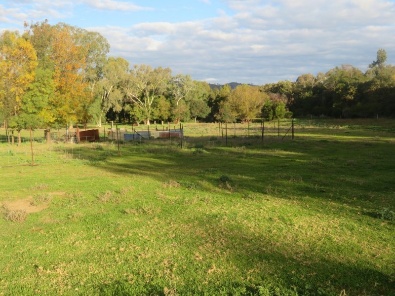 166 Punch Street, Gundagai NSW 2722