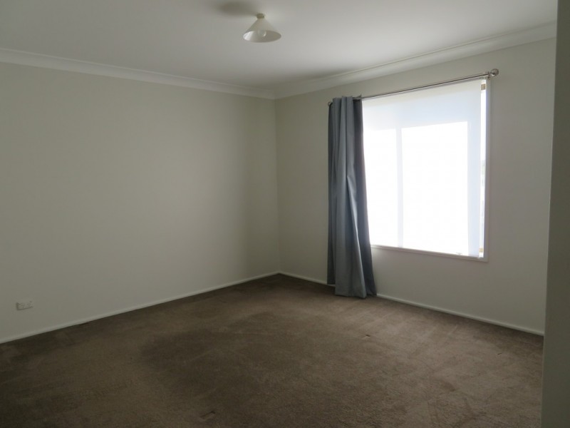 130 West Street, Gundagai NSW 2722