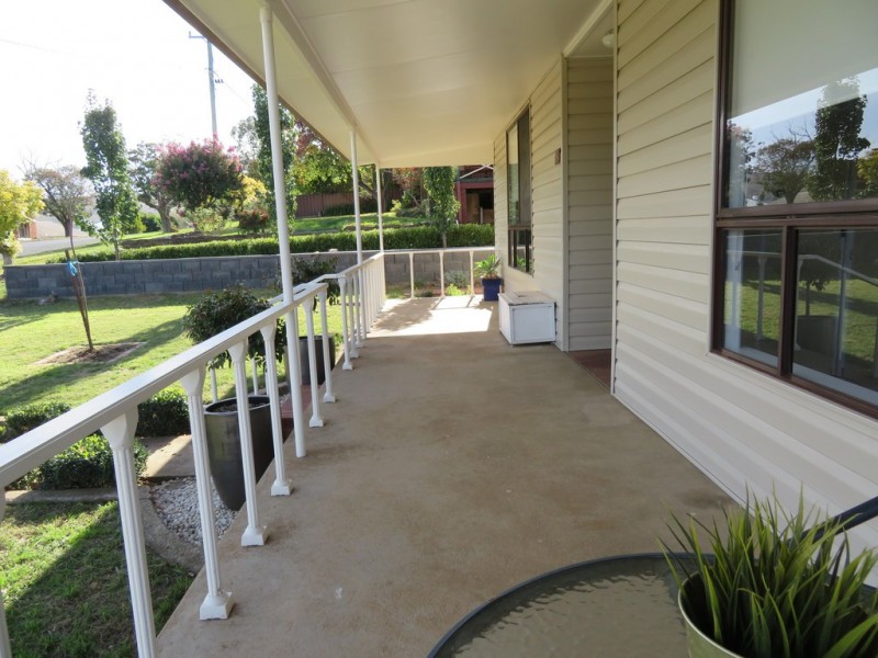 43 Punch Street, Gundagai NSW 2722