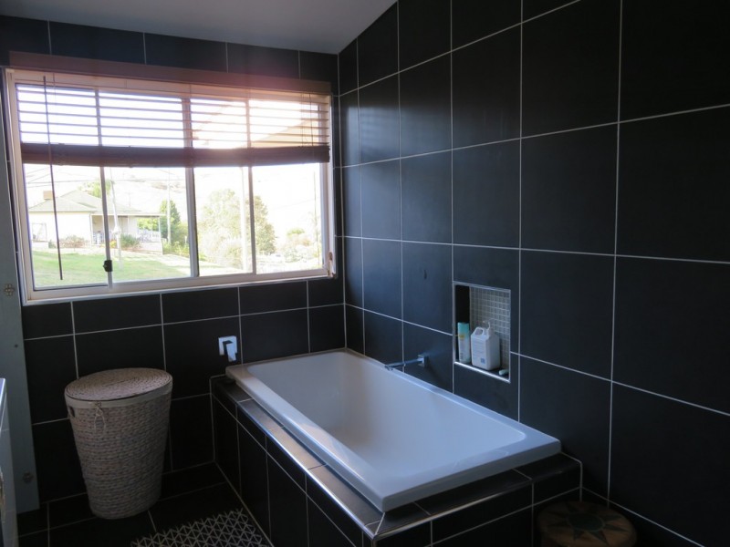 43 Punch Street, Gundagai NSW 2722