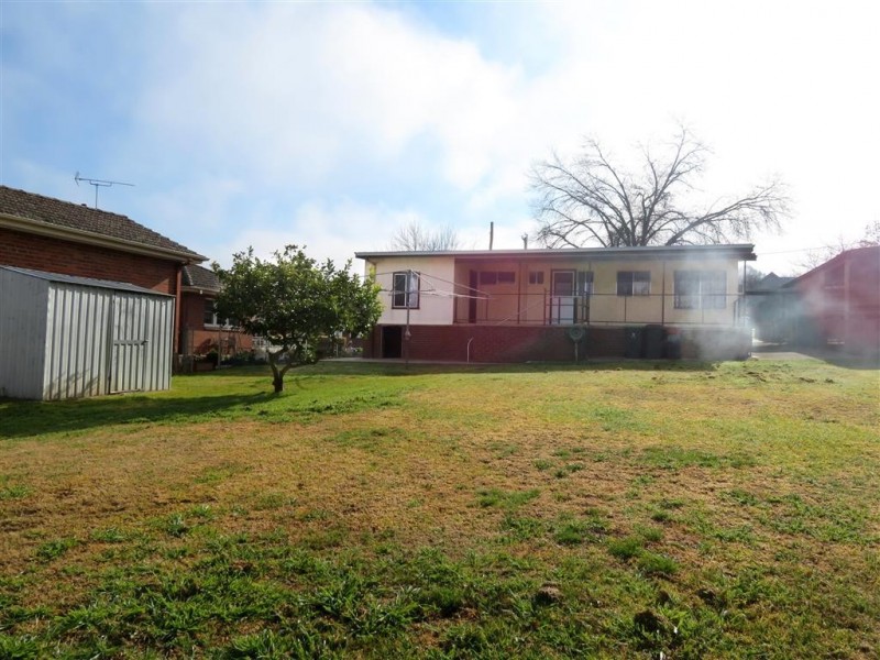 110 Punch Street, Gundagai NSW 2722