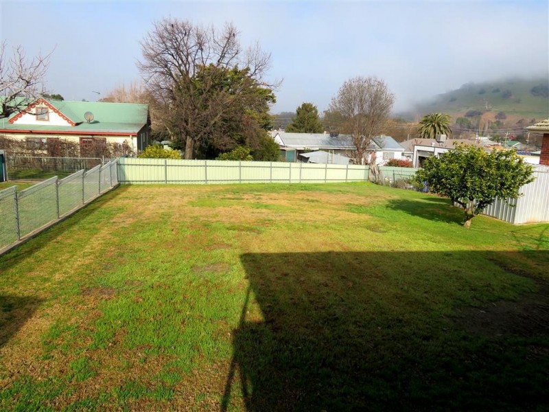 110 Punch Street, Gundagai NSW 2722
