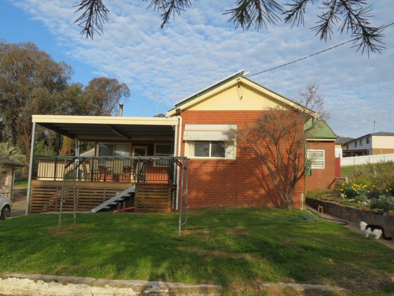 54 Mount Street, Gundagai NSW 2722