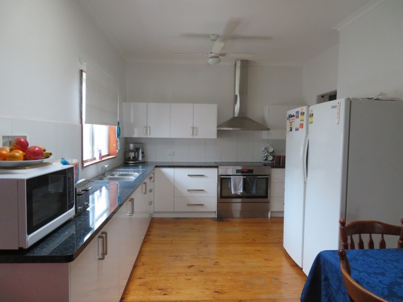 54 Mount Street, Gundagai NSW 2722