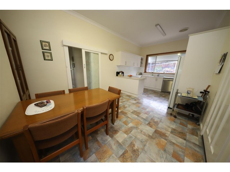 65 Carey Street, Tumut NSW 2720