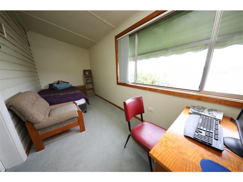 65 Carey Street, Tumut NSW 2720