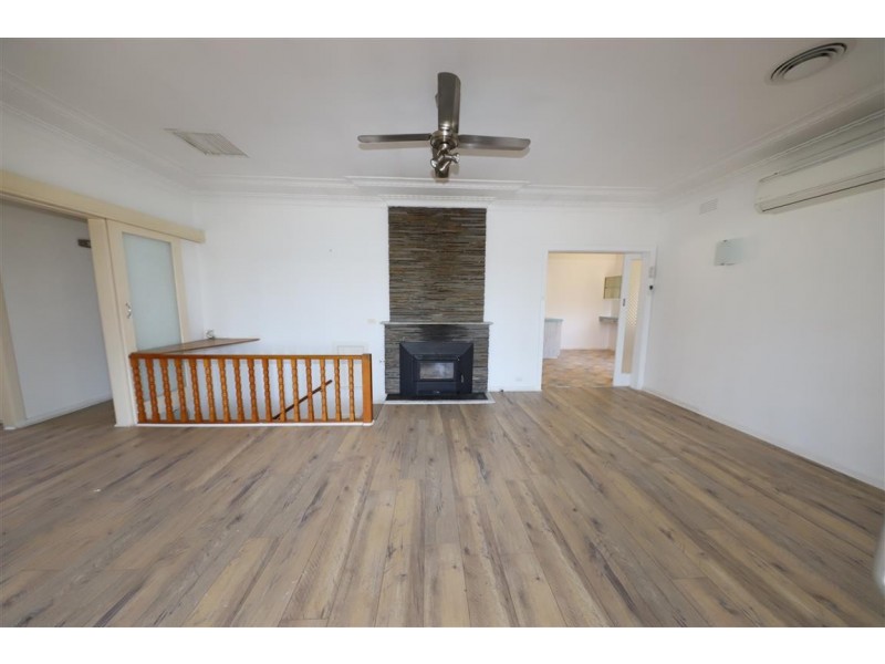 105 Russell Street, Tumut NSW 2720