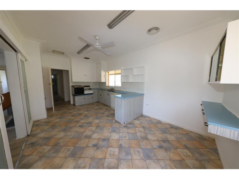 105 Russell Street, Tumut NSW 2720