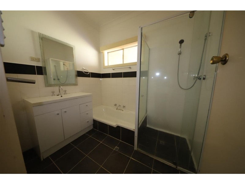 105 Russell Street, Tumut NSW 2720