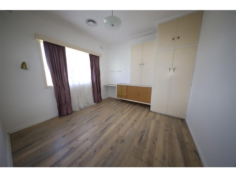 105 Russell Street, Tumut NSW 2720