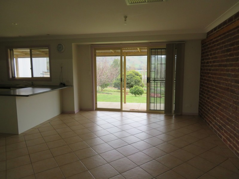 35 Mount Street, Gundagai NSW 2722