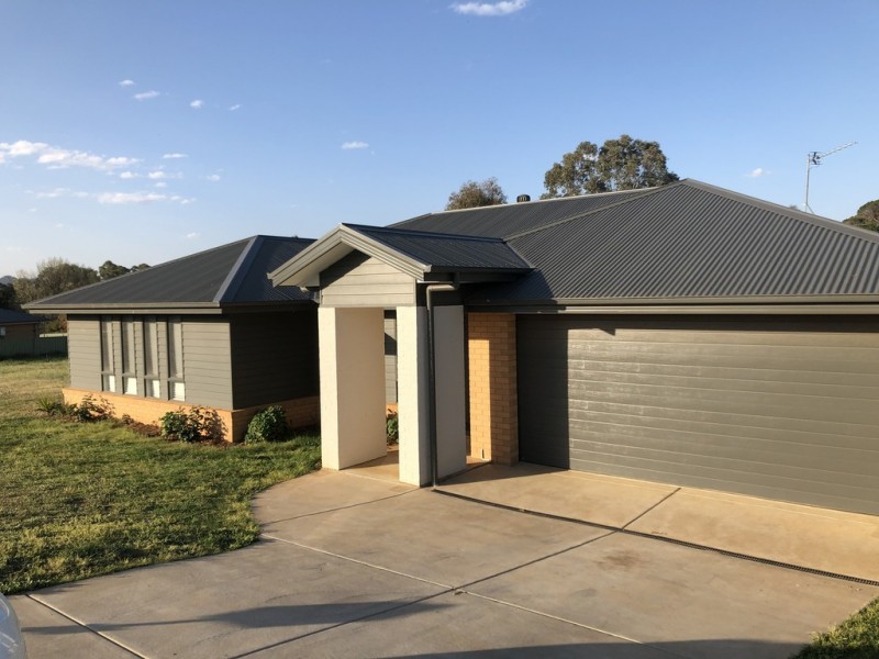 7 Banjo Patterson Place, Gundagai NSW 2722