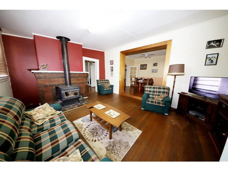 64 Tarrabandra Road, Gundagai NSW 2722