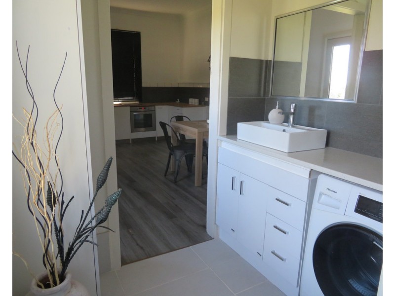 21 Tom Street, Gundagai NSW 2722