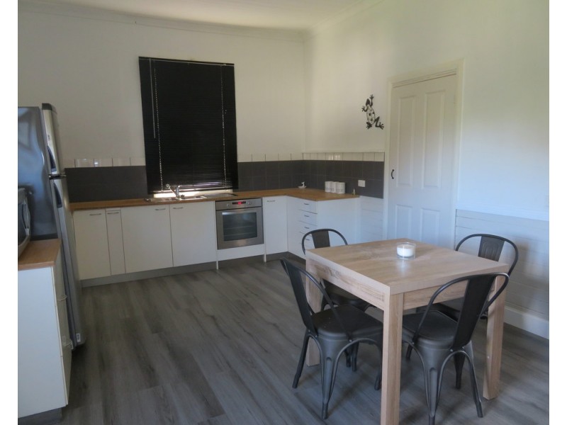 21 Tom Street, Gundagai NSW 2722