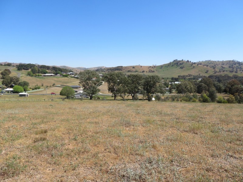 18 Neil McInerney Street, Gundagai NSW 2722