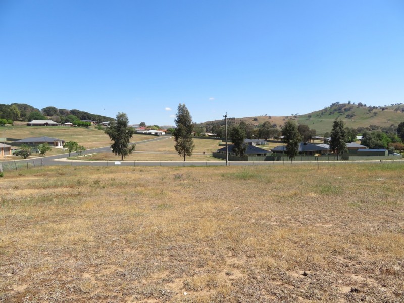 18 Neil McInerney Street, Gundagai NSW 2722