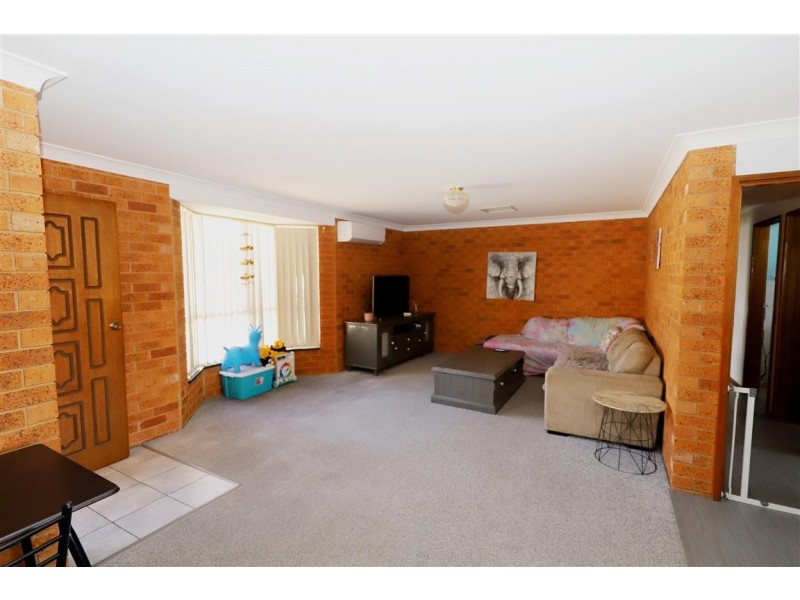 5 Hume Place, Tumut NSW 2720
