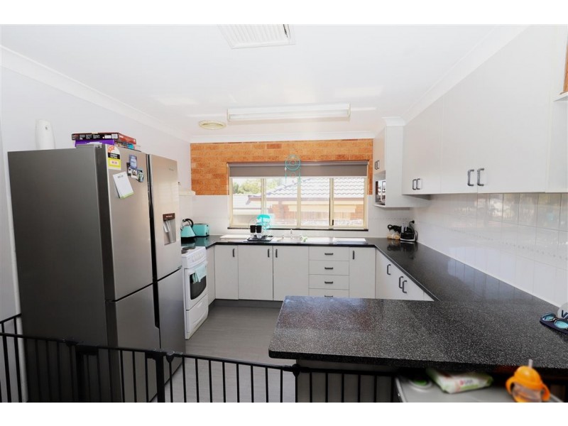 5 Hume Place, Tumut NSW 2720