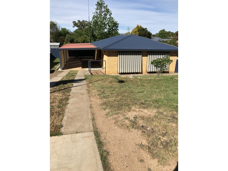 4 Gadara Place, Tumut NSW 2720