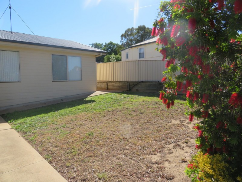 1/127 Hanley Street, Gundagai NSW 2722