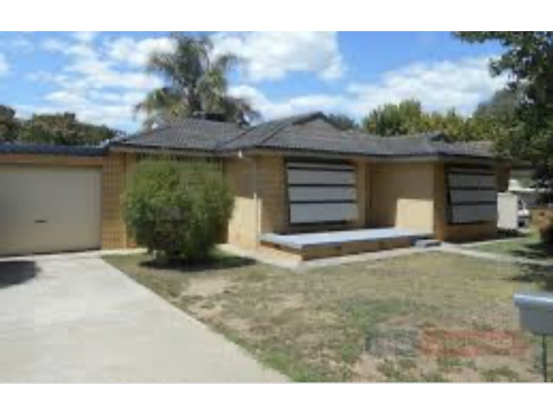 8 Gadara Place, Tumut NSW 2720