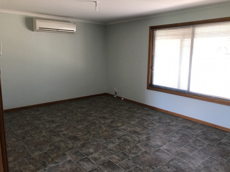 73 Mount Street, Gundagai NSW 2722