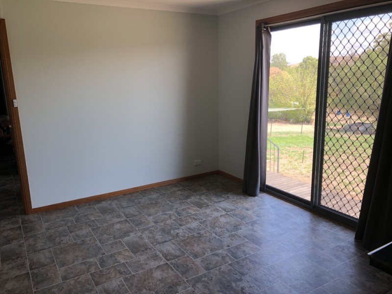 73 Mount Street, Gundagai NSW 2722