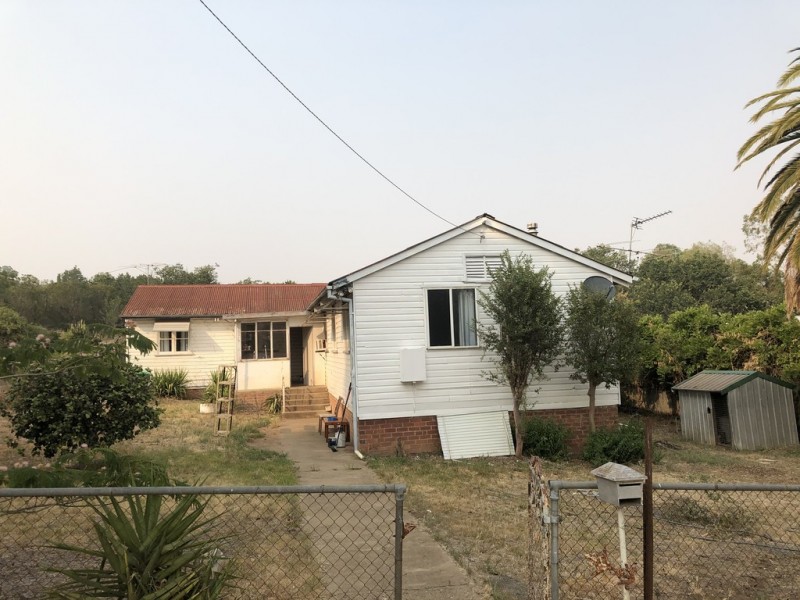 27 Tumut Street, Gundagai NSW 2722