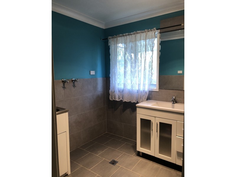 27 Tumut Street, Gundagai NSW 2722