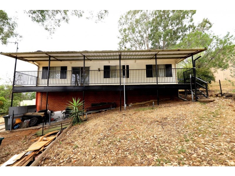 6 Elphick Street, Tumut NSW 2720