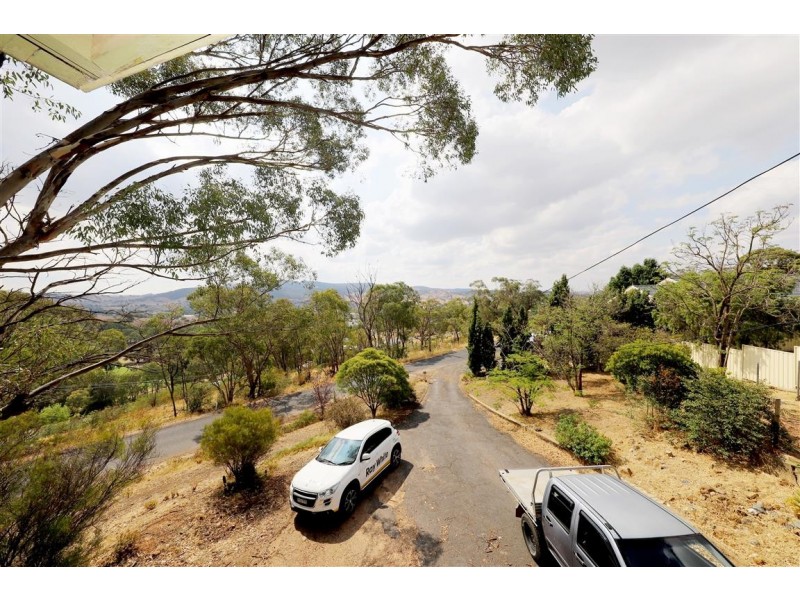6 Elphick Street, Tumut NSW 2720